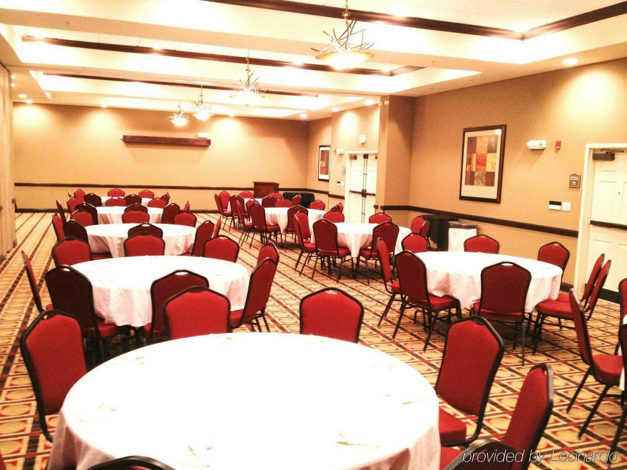 - Area By Ihg 3* Ferry Pass