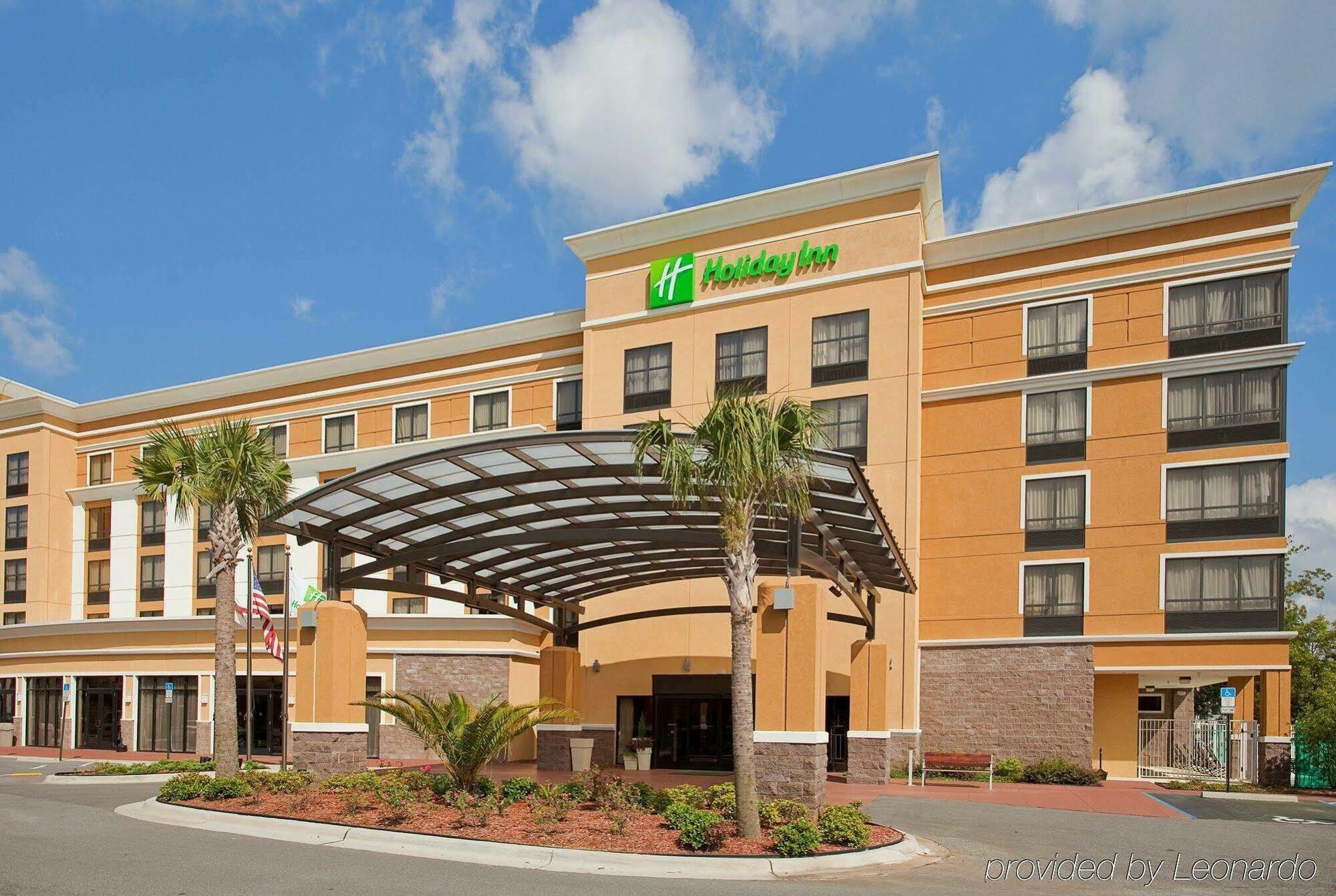 - Area By Ihg 3* Ferry Pass