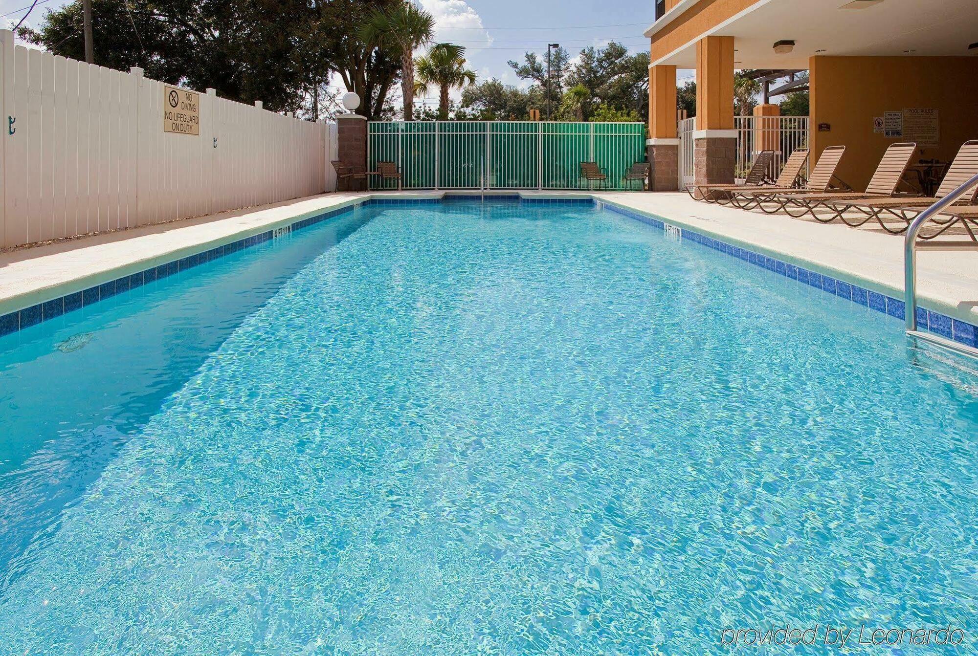 - Area By Ihg Ferry Pass